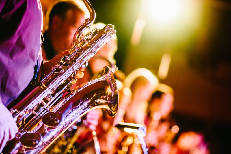 Live musician performing at a luxury Dubai wedding